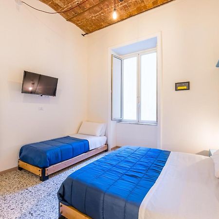 Via Milano Central Station Apartment Napoli Bagian luar foto