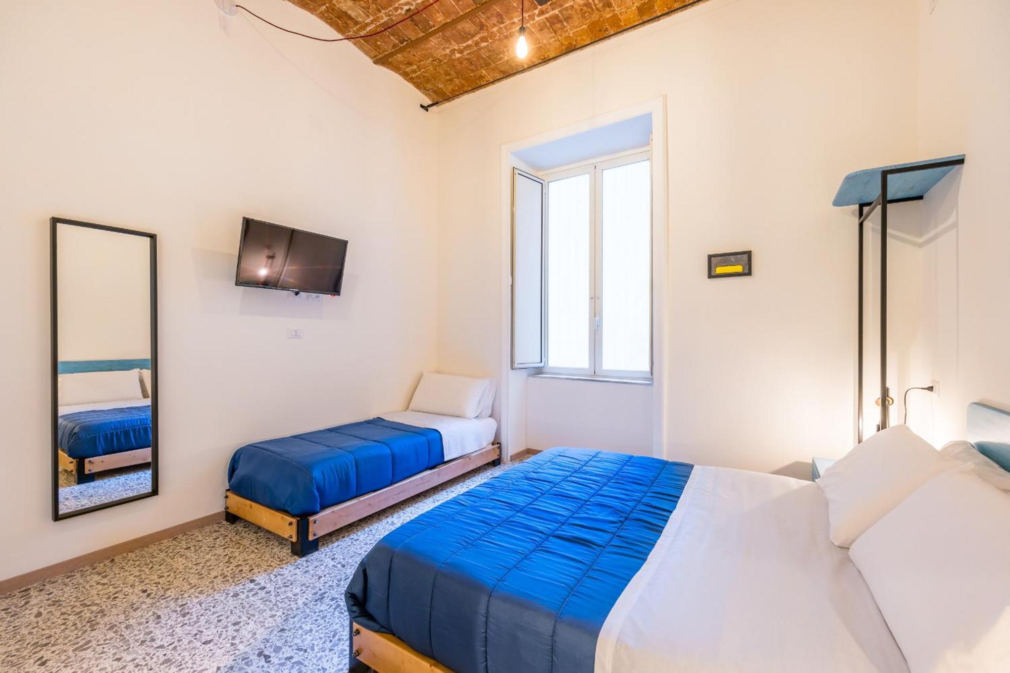 Via Milano Central Station Apartment Napoli Bagian luar foto