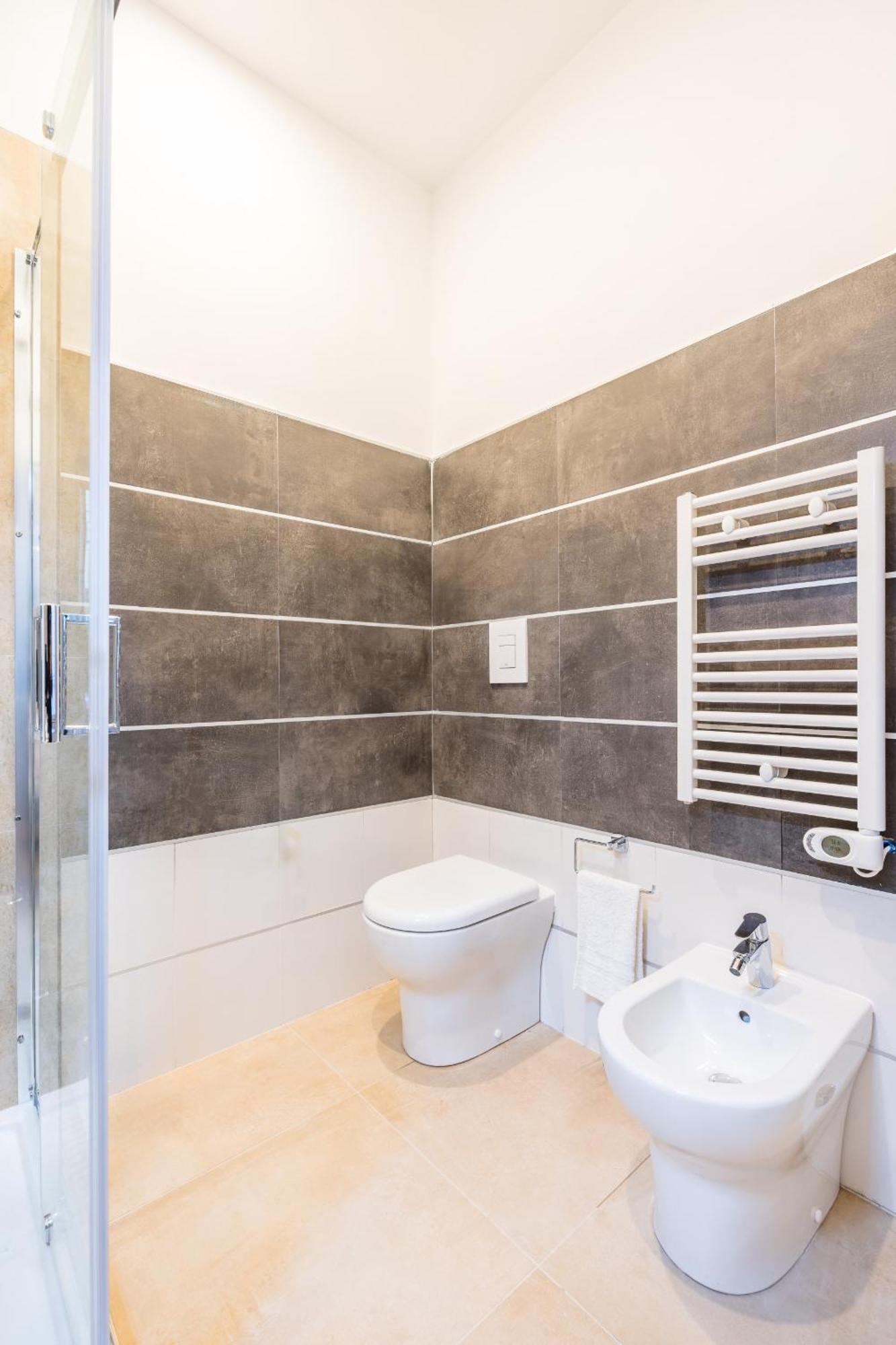 Via Milano Central Station Apartment Napoli Bagian luar foto